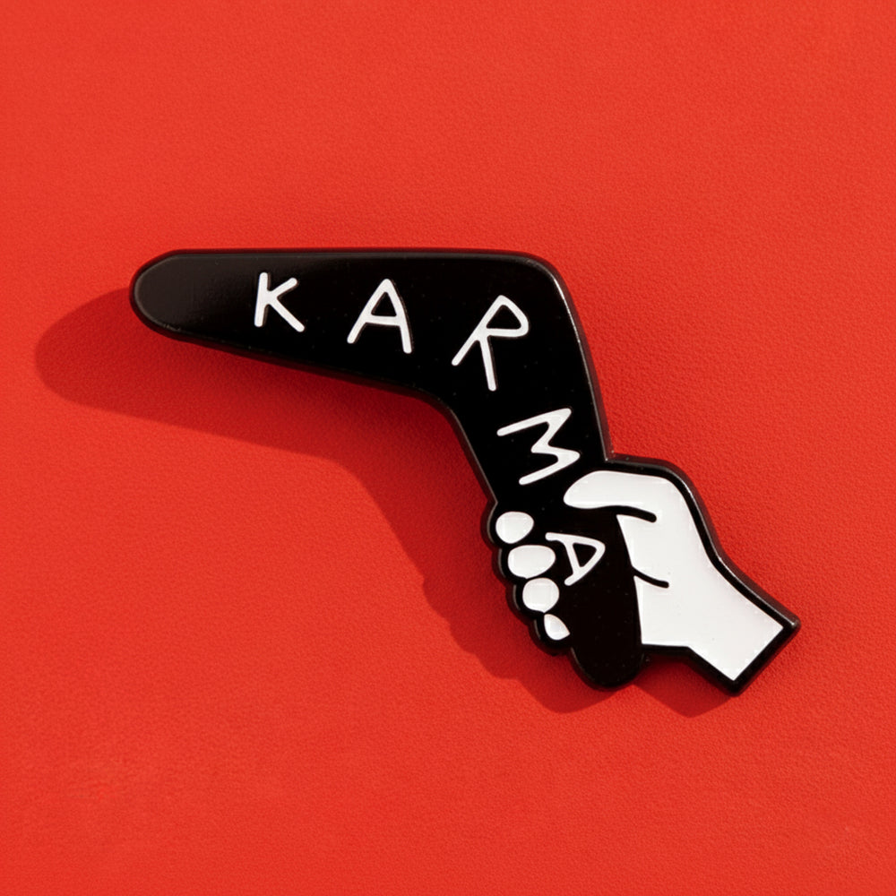 Pin's Boomerang Karma Main  Pin's Fantaisie Original