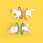 Pins chat cirque cartoon mignon dans cerceau pins émaillé avec chainette Pins mignons femme enfant