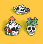Pins Crâne Squelette avec Plante Et Champignon - Pins Tête de mort Gothique Fun