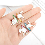 Pins chat cirque cartoon mignon dans cerceau pins émaillé avec chainette Pins mignons femme enfant
