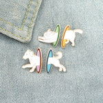 Pins chat cirque cartoon mignon dans cerceau pins émaillé avec chainette Pins mignons femme enfant