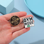 Pin's message original et stylé "No Pain No Gain" Persévérance Gym Sport Fitness Challenge