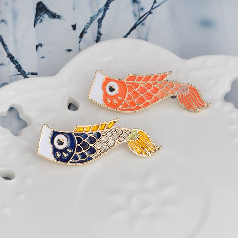 Pins Poisson japonais Koi Broche en émail poisson